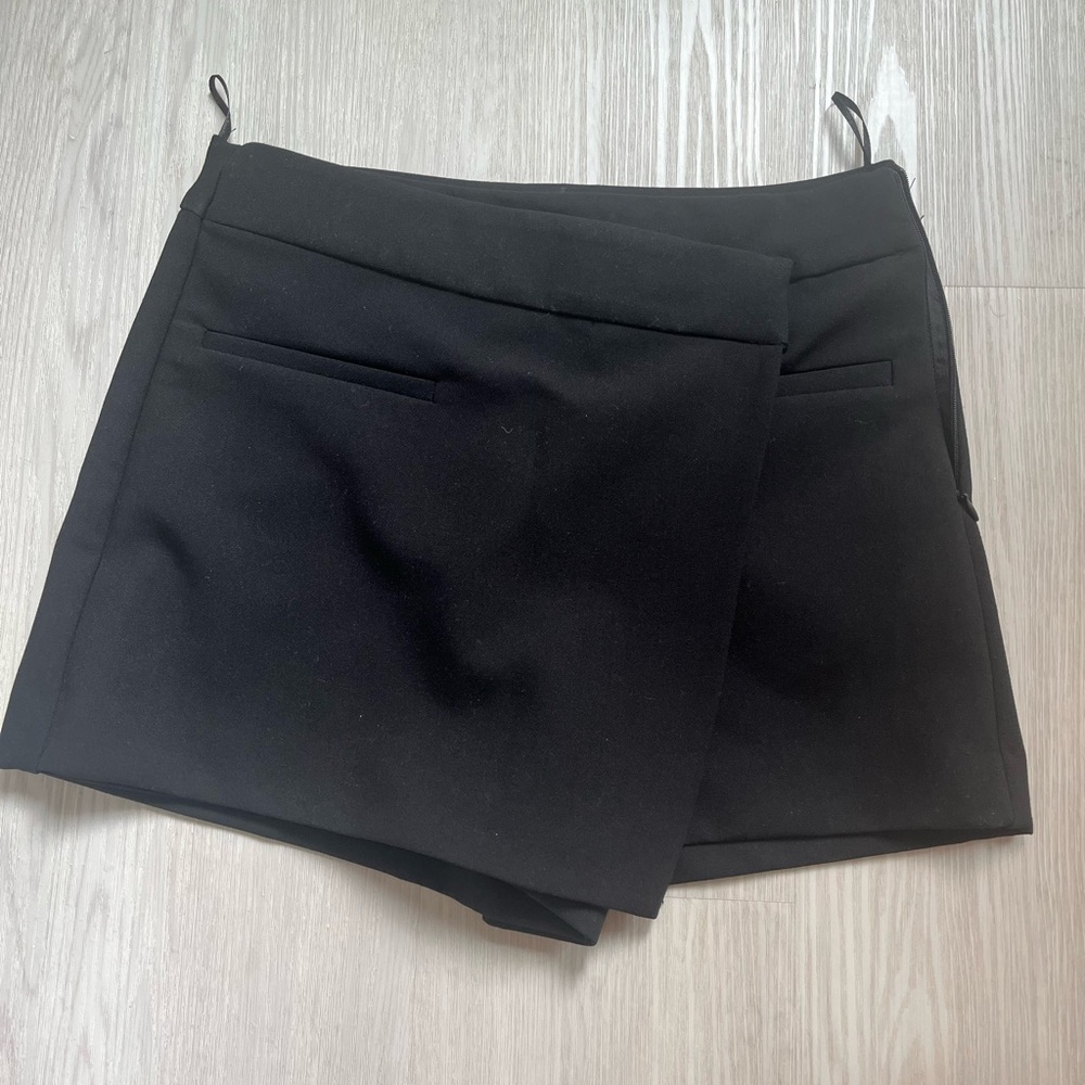 Zara skort black S NEW